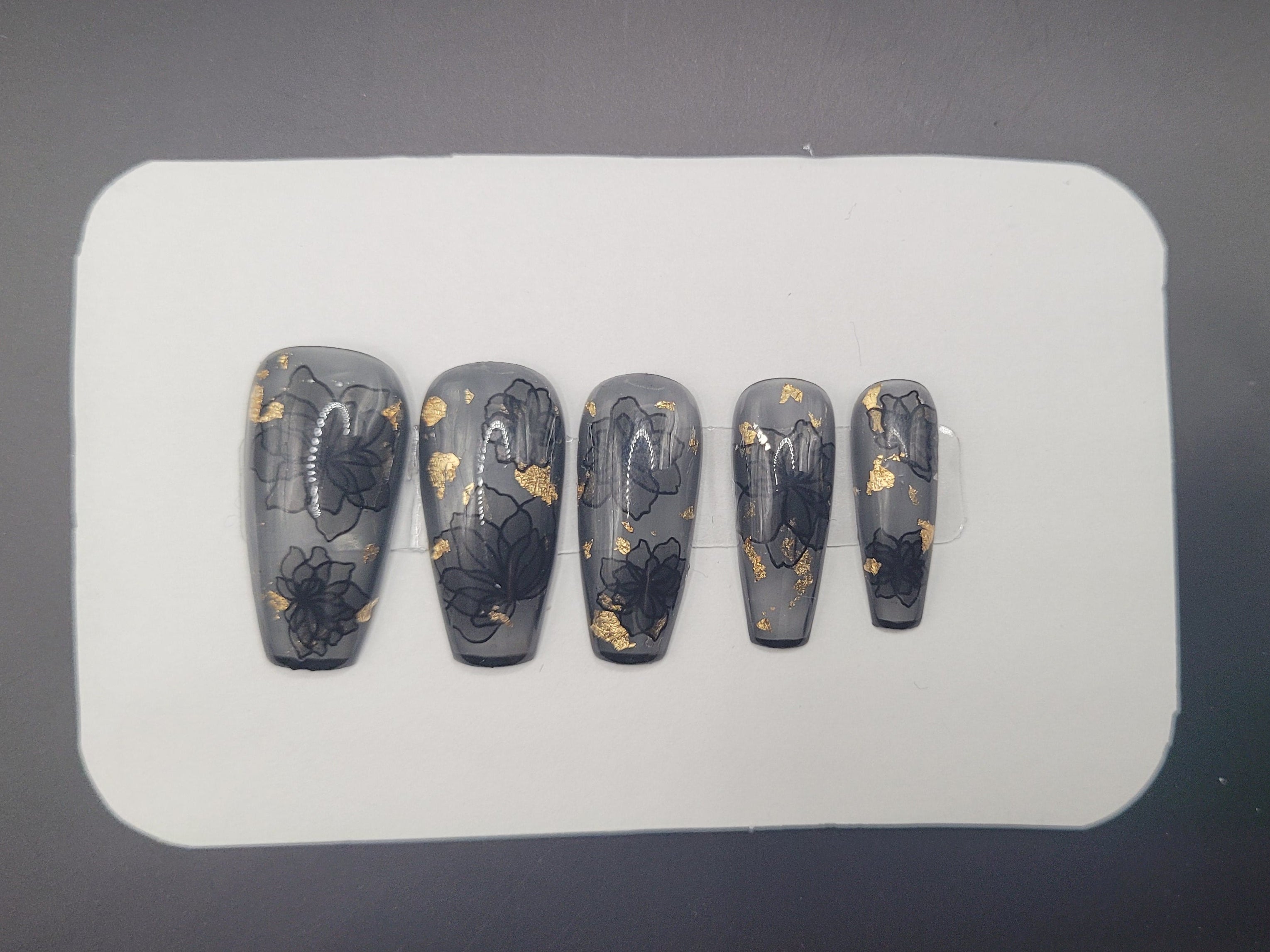 Noir Garden Press Ons