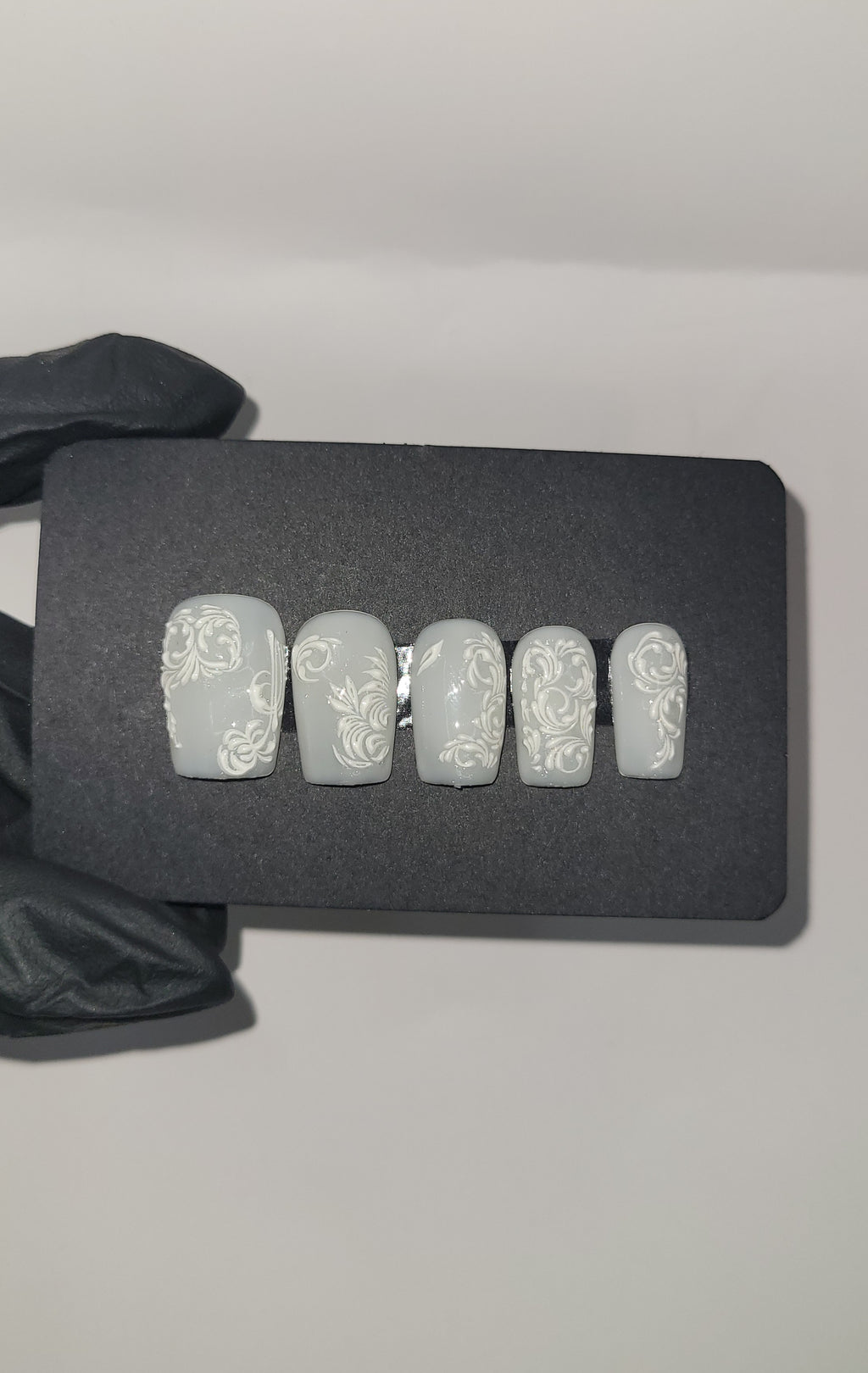 White Lace Press Ons