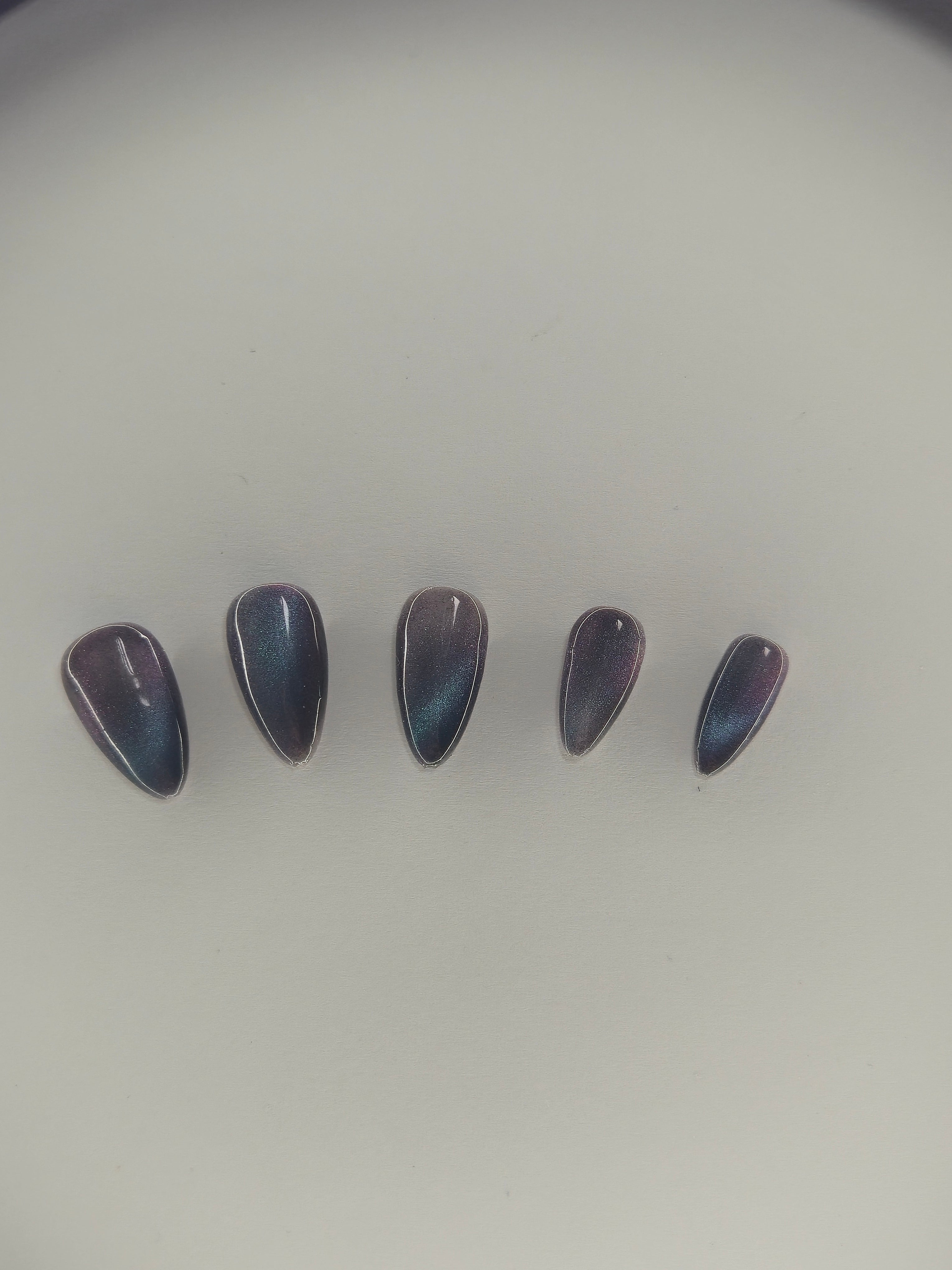 Cat-eye reflex Press Ons